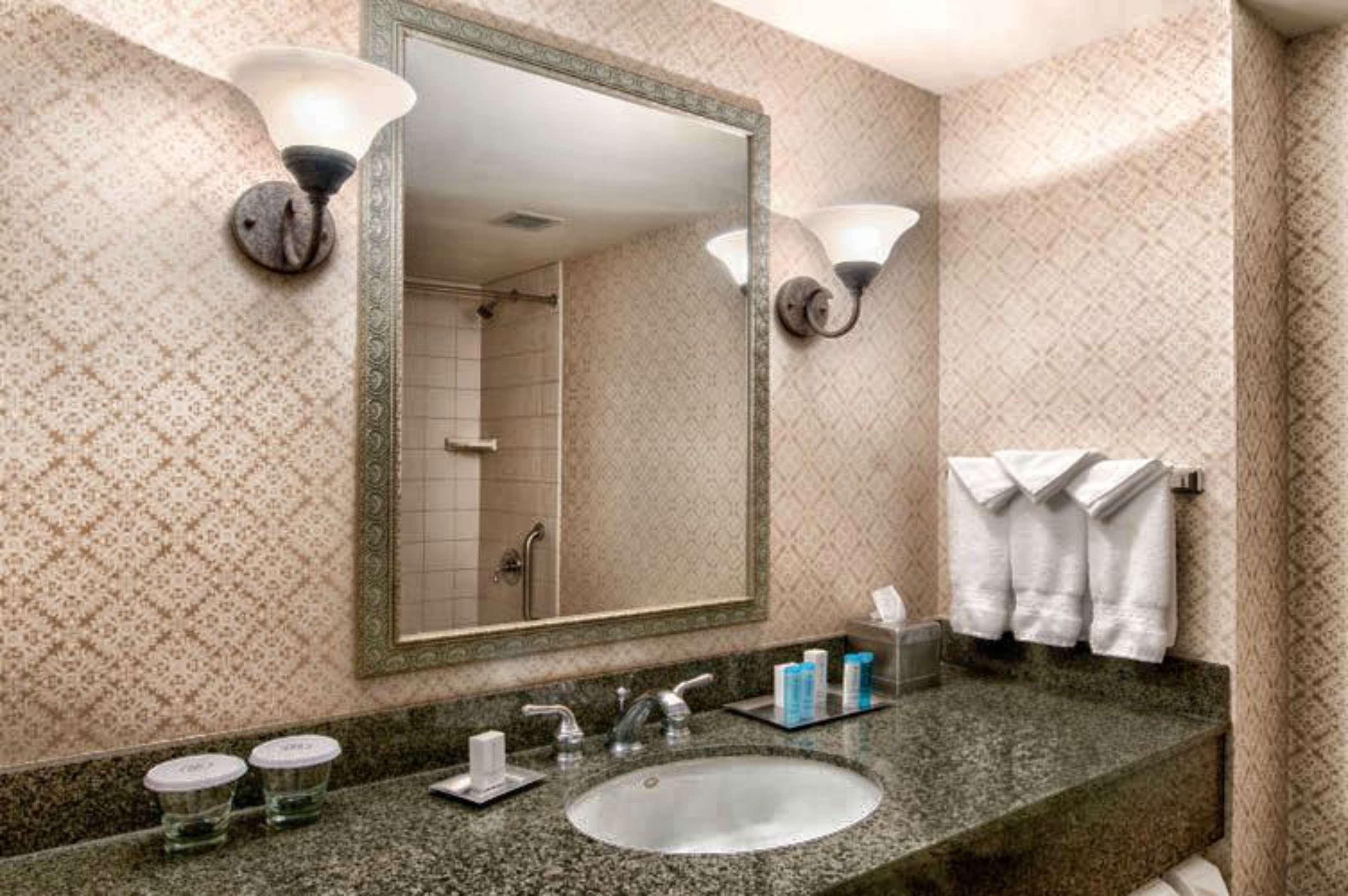 Hilton Scranton & Conference Center Hotel Ngoại thất bức ảnh